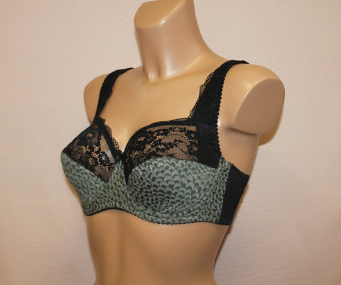 Women's Green color Soft cup Bra with cup's side support, beautiful pattern (8292-3277/5)