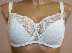 Women's Half padded White color floral lace Bra , size 80F (157-1