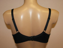 Women's Half padded Bra in Black color with floral pattern, size 75C (2660-3120)
