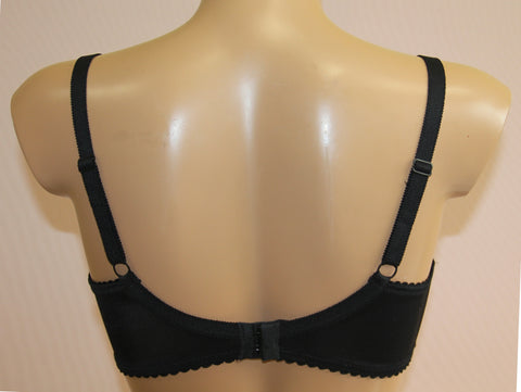Women's Black color and dot pattern Soft Cup Bra, size 75E (283-2)