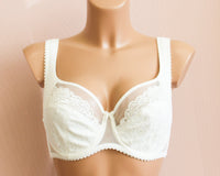 Women's Ivory color Soft cup Bra with cup's side support, floral pattern (5860-1005)